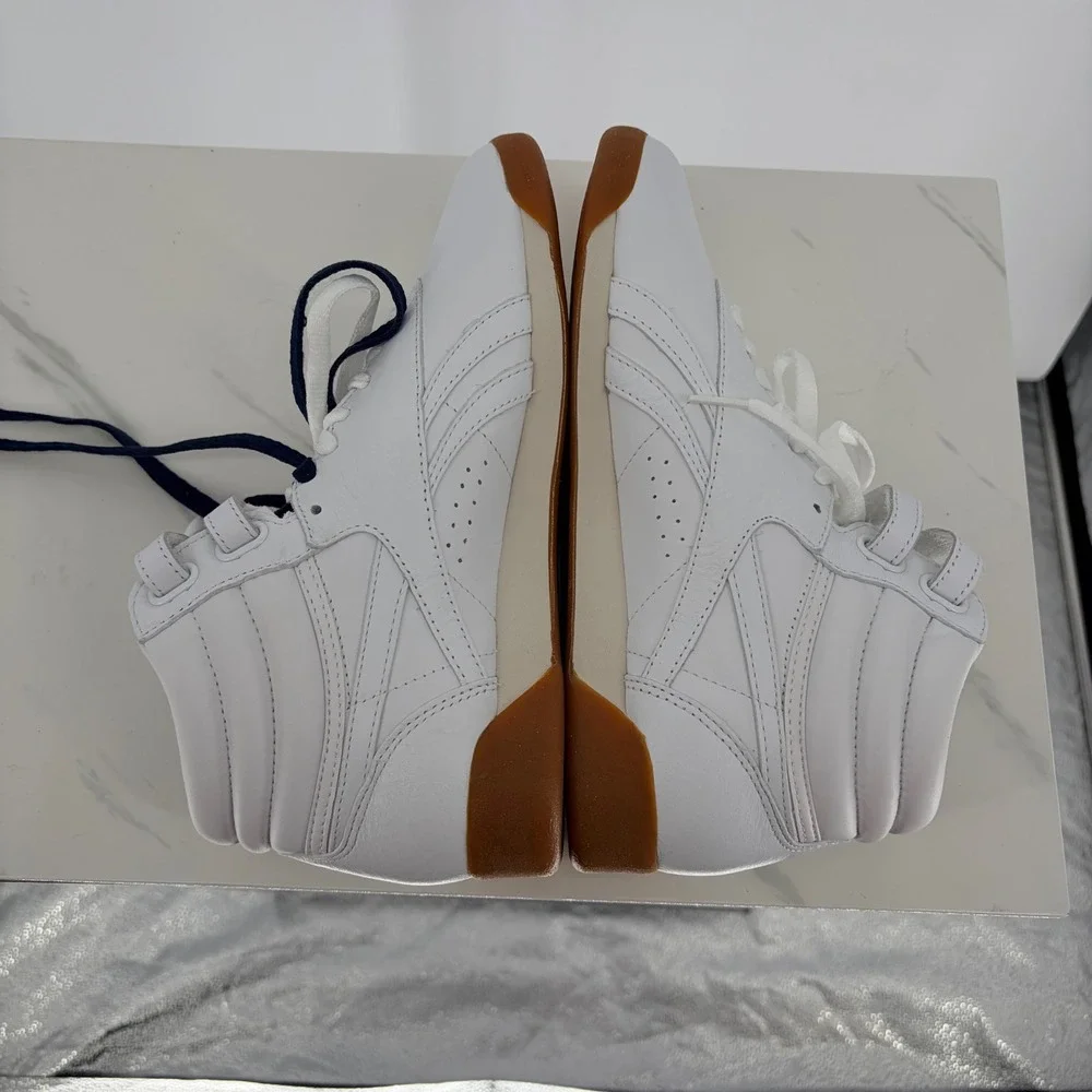 Reebok measurements heel